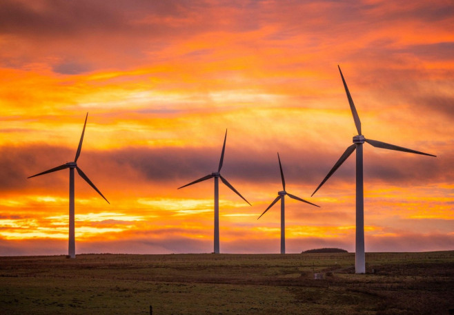 5th January 2022.
UK weather, Scotland.
Sutra East wind farm, Scottish Borders.
A dawn golden sunrise pictured at the Drylaw, Sutra East wind farm in the Scottish Borders.
Energy prices continue to be a huge factor in the cost of living crisis.
Pictur