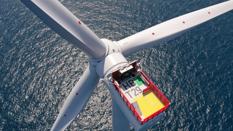 World`s Largest Offshore Wind Farm Generates Its First Power