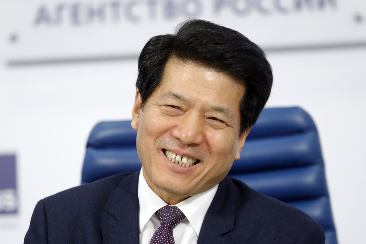 China își trimite fostul ambasador din Rusia la Kiev pentru a negocia o "reglementare politică a crizei ucrainene"