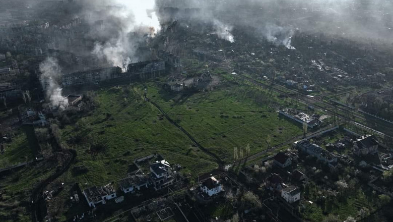 orasul bahmut distrus de bombardamente