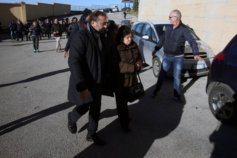 Corleone, Italy. 22nd November, 2017. Corleone, a funeral of Salvatore Riina known as Toto 'Riina, the head of the dome, at Corleone. In the photo the exit from the cemetery of the relatives of Toto 'Riina. 22/11/2017, Corleone, Italy Credit: Independent