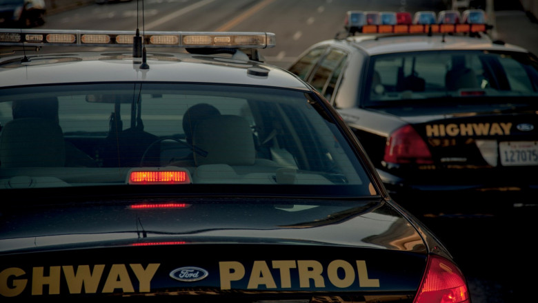 Mașini de poliție în California