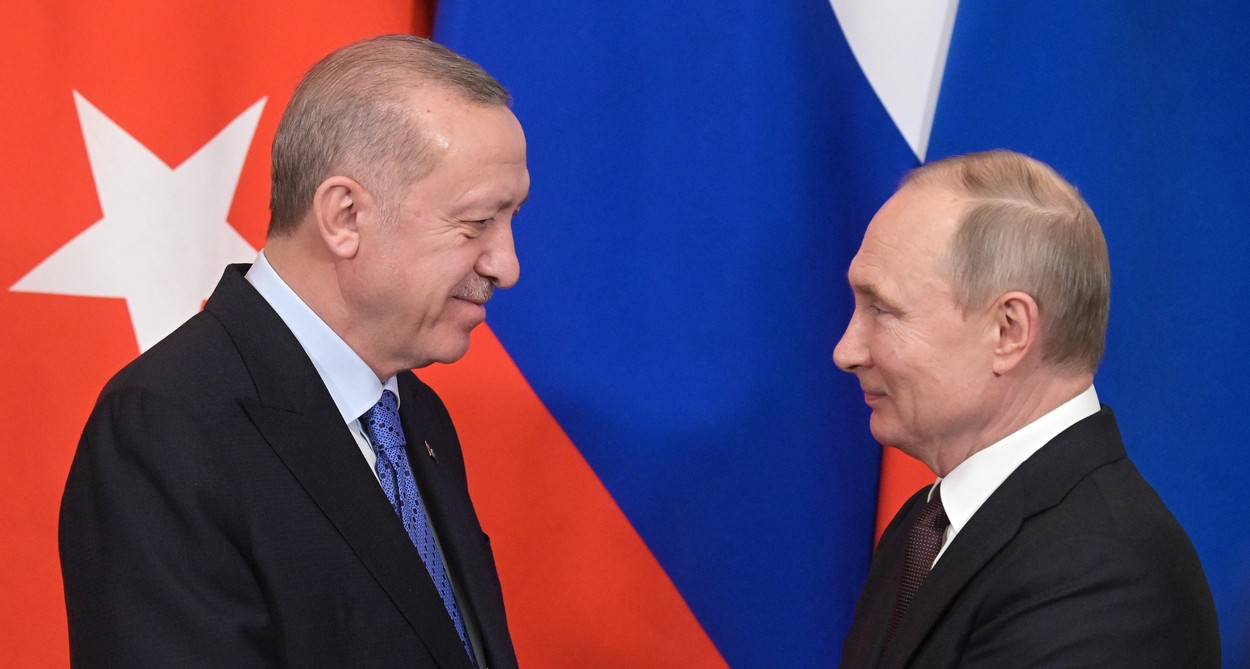 Putin vrea să meargă în Turcia, în ciuda mandatului de arestare pe numele său. Care sunt șansele de a fi reținut