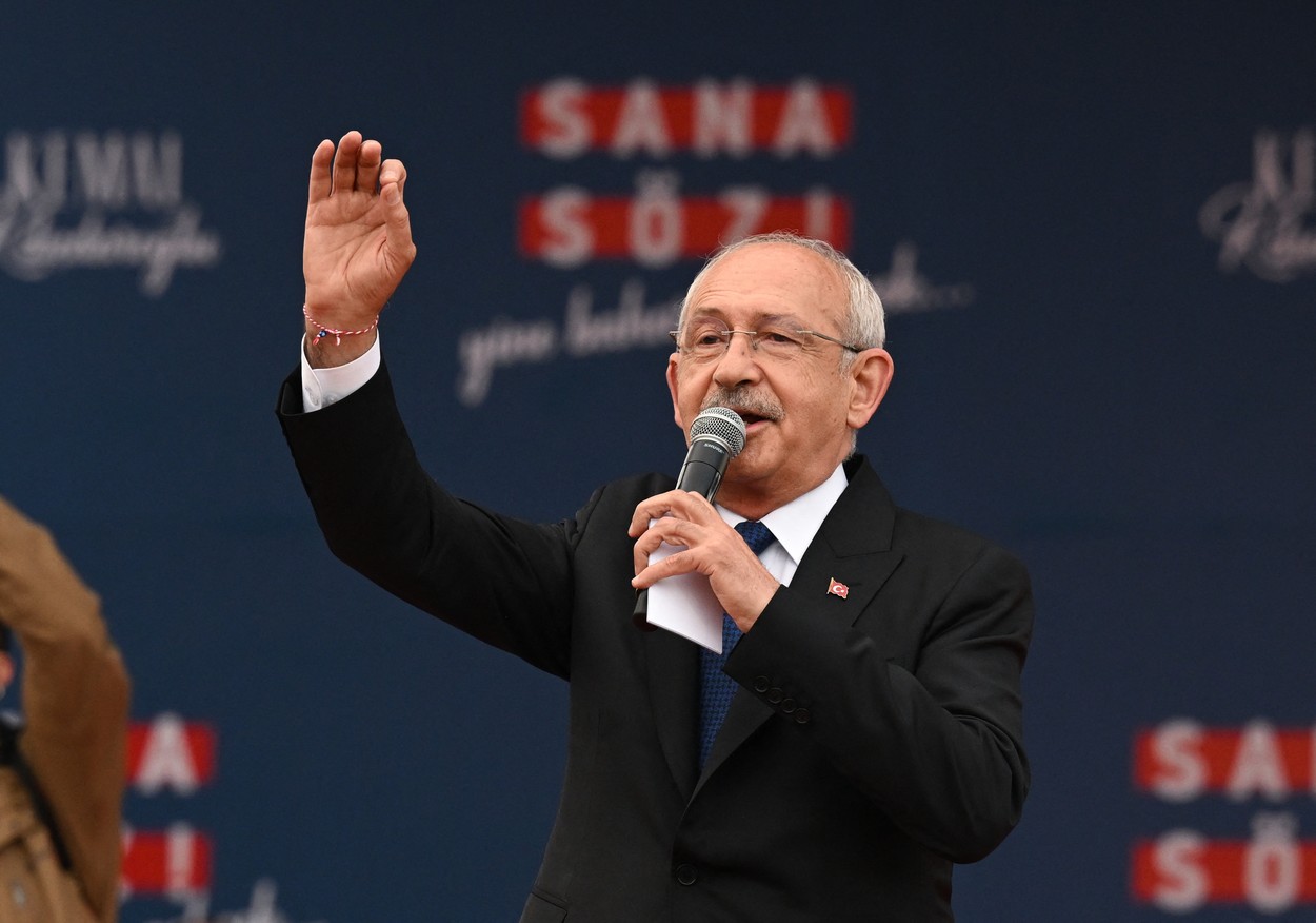 Cine este Kemal Kilicdaroglu, omul care l-ar putea învinge pe Erdogan în alegerile din Turcia. „Aceasta este magia lui”