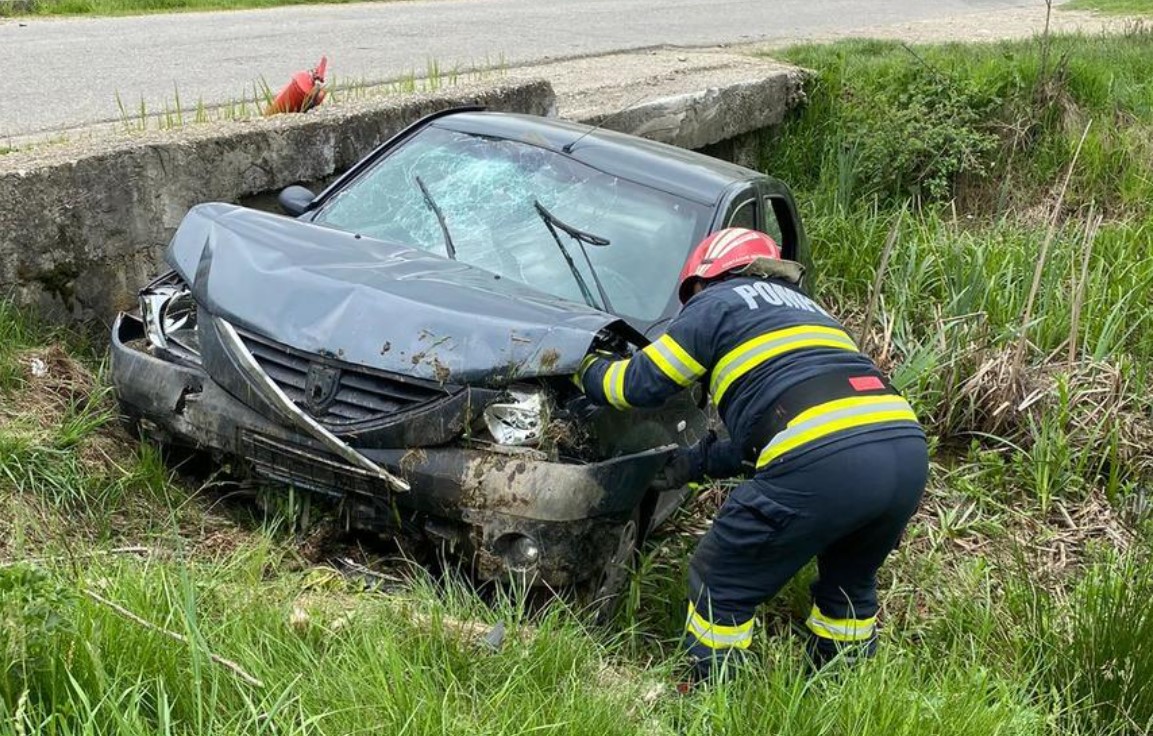 O fetiţă de 10 luni a murit în urma unui accident rutier provocat de bunica sa