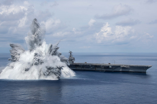 Portavionul USS Gerald R. Ford în timpul testelor