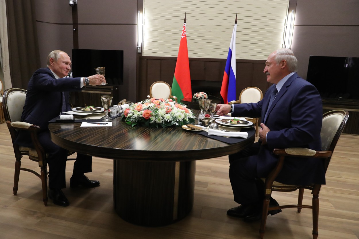 Lukașenko ar fi fost spitalizat la Moscova, după întâlnirea cu Putin