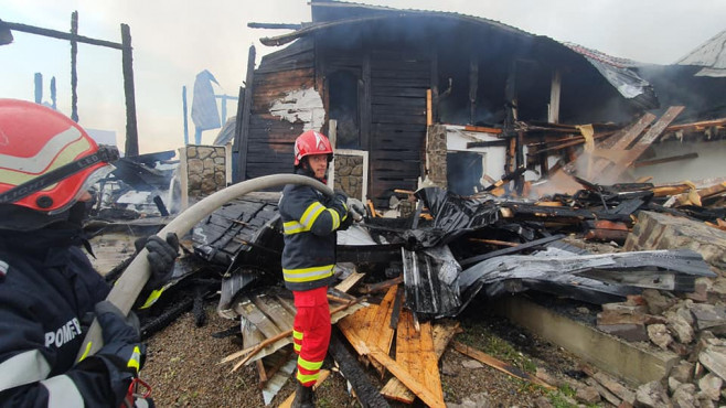 incendiu-manastire-suceava-fb-isusuceava3