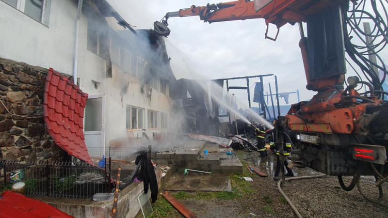 incendiu-manastire-suceava-fb-isusuceava6