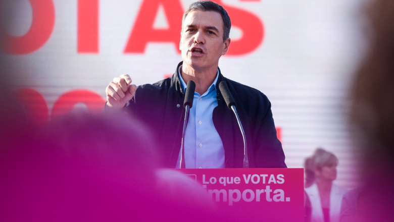 Sanchez participates in a PSOE-Madrid event in Entrevías