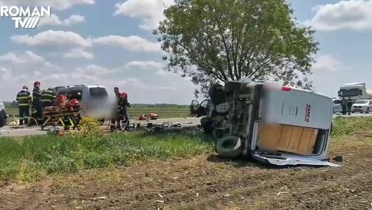 Plan Roșu de Intervenție în județul Neamț. Trei persoane, printre care și un copil, au murit în urma unui accident grav