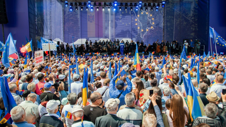 Aproximativ 80.000 de persoane participă la mitingul Moldova Europeană de la Chișinău pe 21 mai 2023.