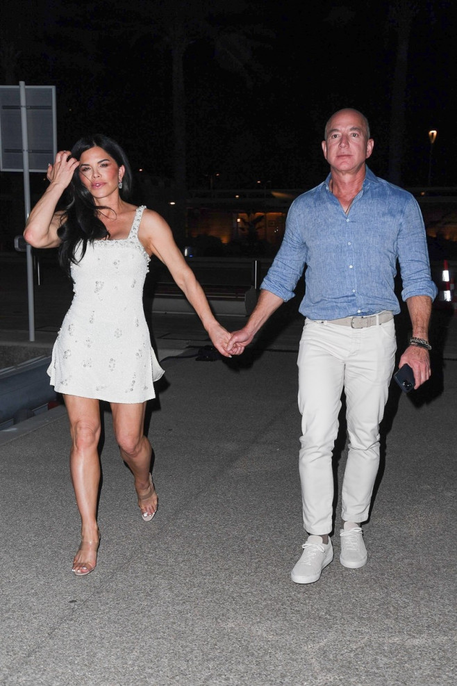 *PREMIUM-EXCLUSIVE* Newly Engaged Jeff Bezos and Lauren Sanchez are seen heading back to their 500m dollar yacht in Cannes