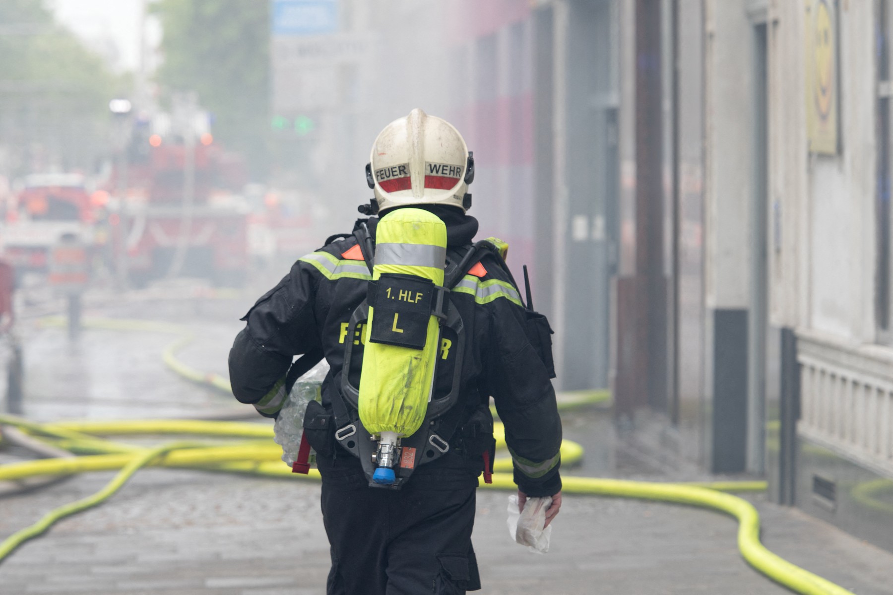 Trei pacienți morți într-un incendiu de proporții la un spital din Viena