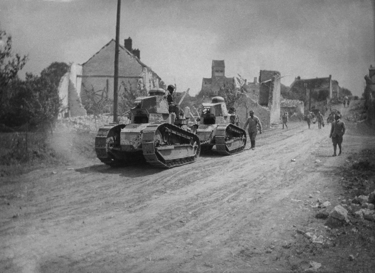 În urmă cu 105 ani, Renault a lansat primul tanc modern din istorie, al cărui design se folosește și astăzi
