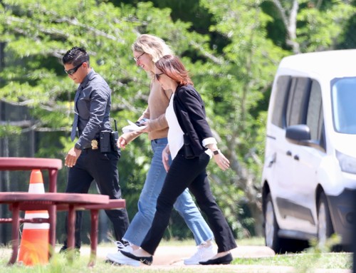 Elizabeth Holmes, fondatoarea Theranos, s-a predat pentru a ispăşi o pedeapsă de 11 ani de închisoare