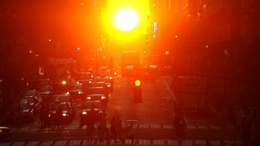 Manhattanhenge apus de Soare la New York