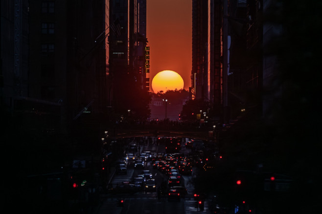 Manhattanhenge apus de Soare la New York