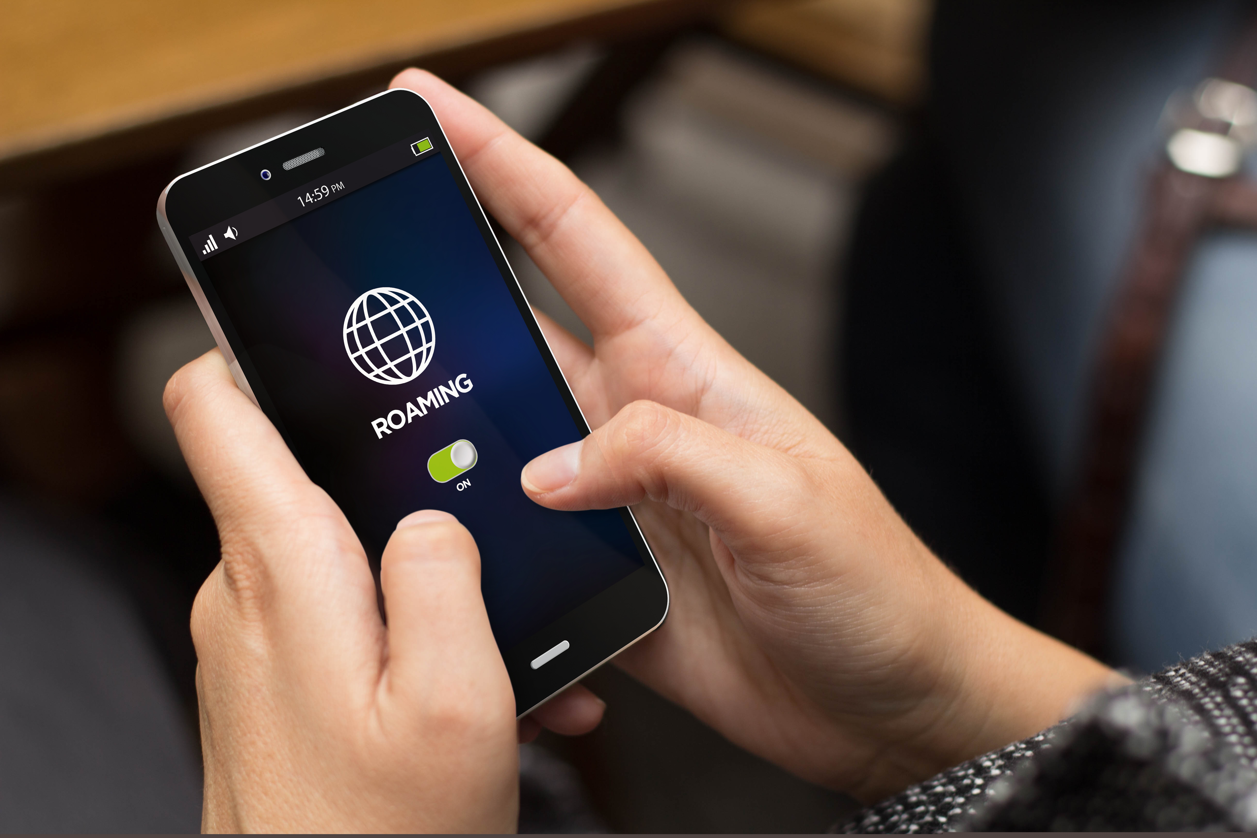 Telefonie mai ieftină pentru ucraineni, în Uniunea Europeană. CE a aprobat „regimul de roaming fără vize” pentru țara invadată de ruși