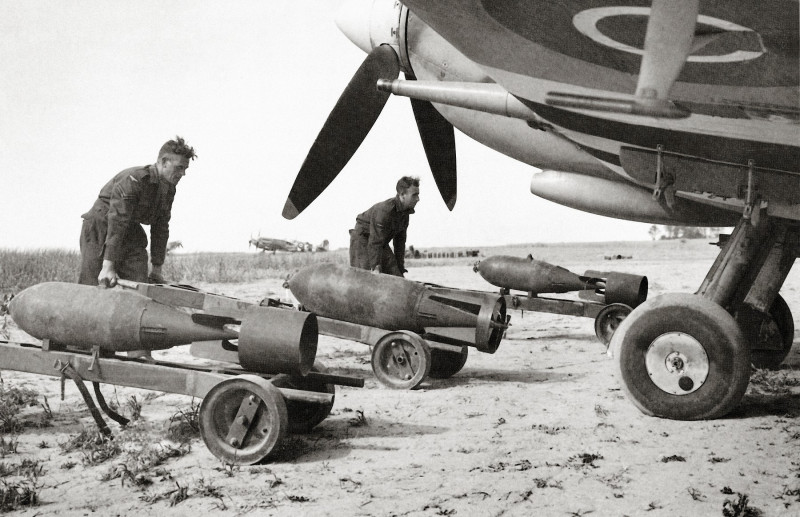 WWII / Operation Overlord /Royal Air Force / Bombs Being Loaded into Spitfire Mk XIV / Photo, June 1944