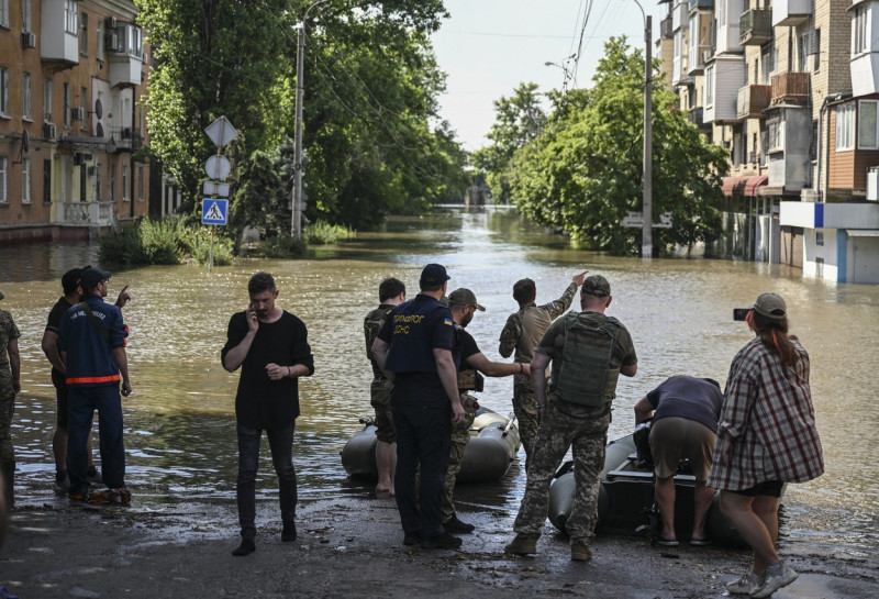 inundatii baraj Kahovka