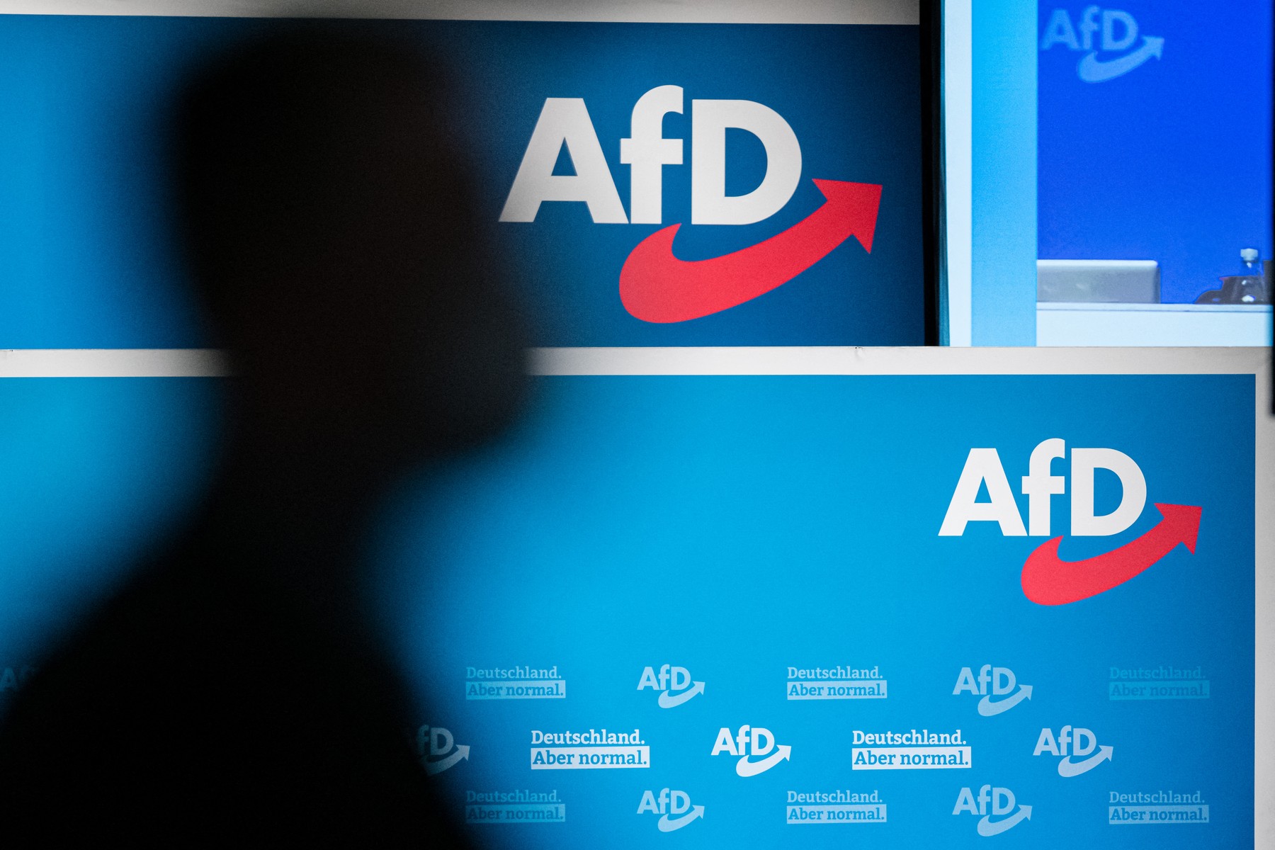 Extrema-dreaptă a ajuns la procente record în sondajele din Germania. AfD amenință partidul lui Olaf Scholz