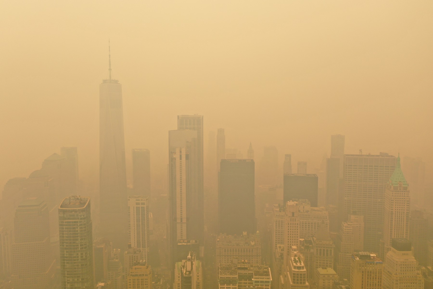 New York a devenit cel mai poluat oraș din lume. Americanii sunt îndemnați să stea în case sau să poarte măști