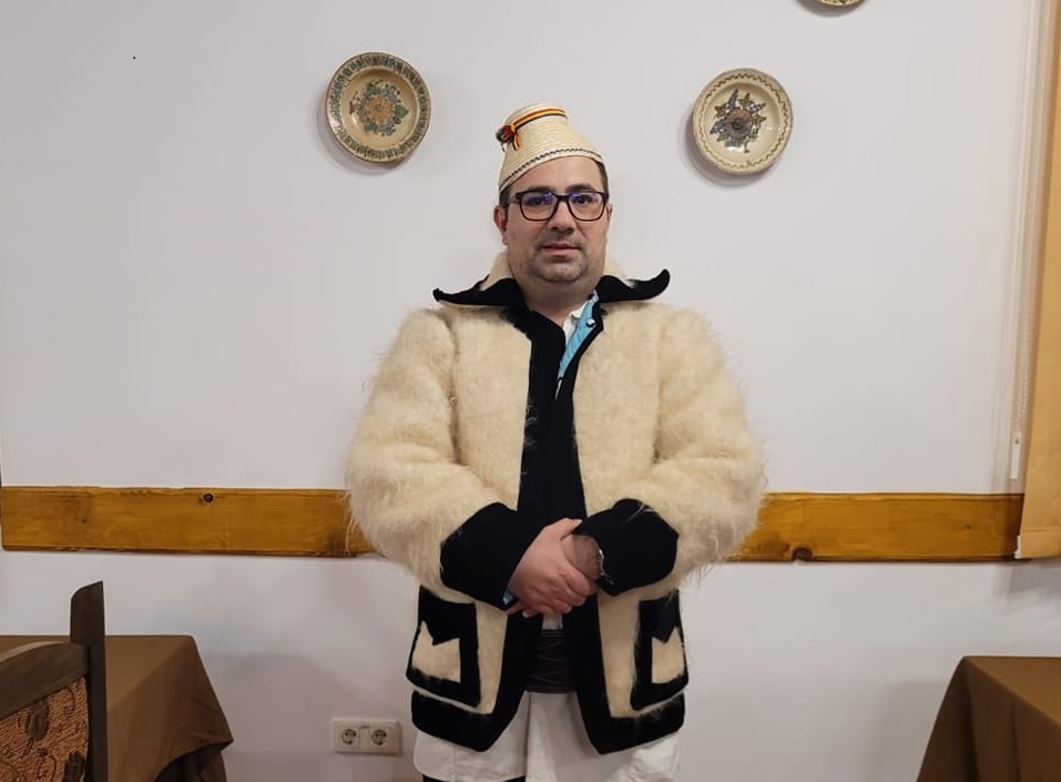 Deputatul AUR care a sunat noaptea parlamentarii să-i înjure, spune că nu era beat: „Am o infecție în gât. Mă voi spovedi la duhovnic”
