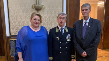 Diana Șoșoacă a mers din nou în vizită la Ambasada Rusiei. Foto: Facebook/Ambasada Rusiei în România