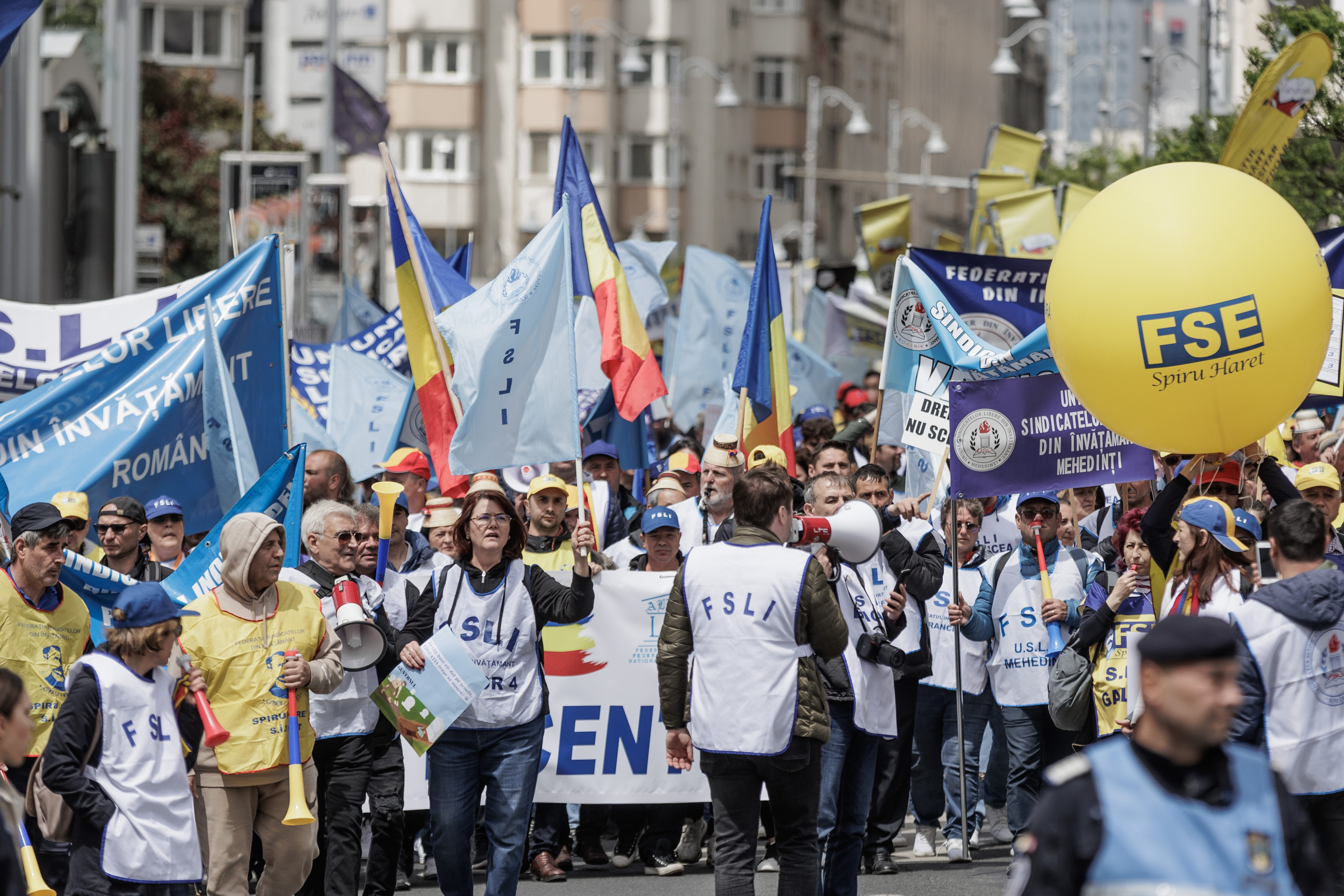 20.000 de profesori protestează în fața Guvernului. Marius Nistor (FSE): Greva nu se va încheia astăzi