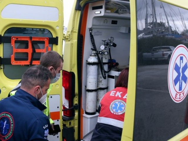 Μια Ρουμάνα πέθανε ενώ έκανε διακοπές στη Χαλκιδική.  Το ασθενοφόρο έφτασε μετά από μία ώρα και 15 λεπτά