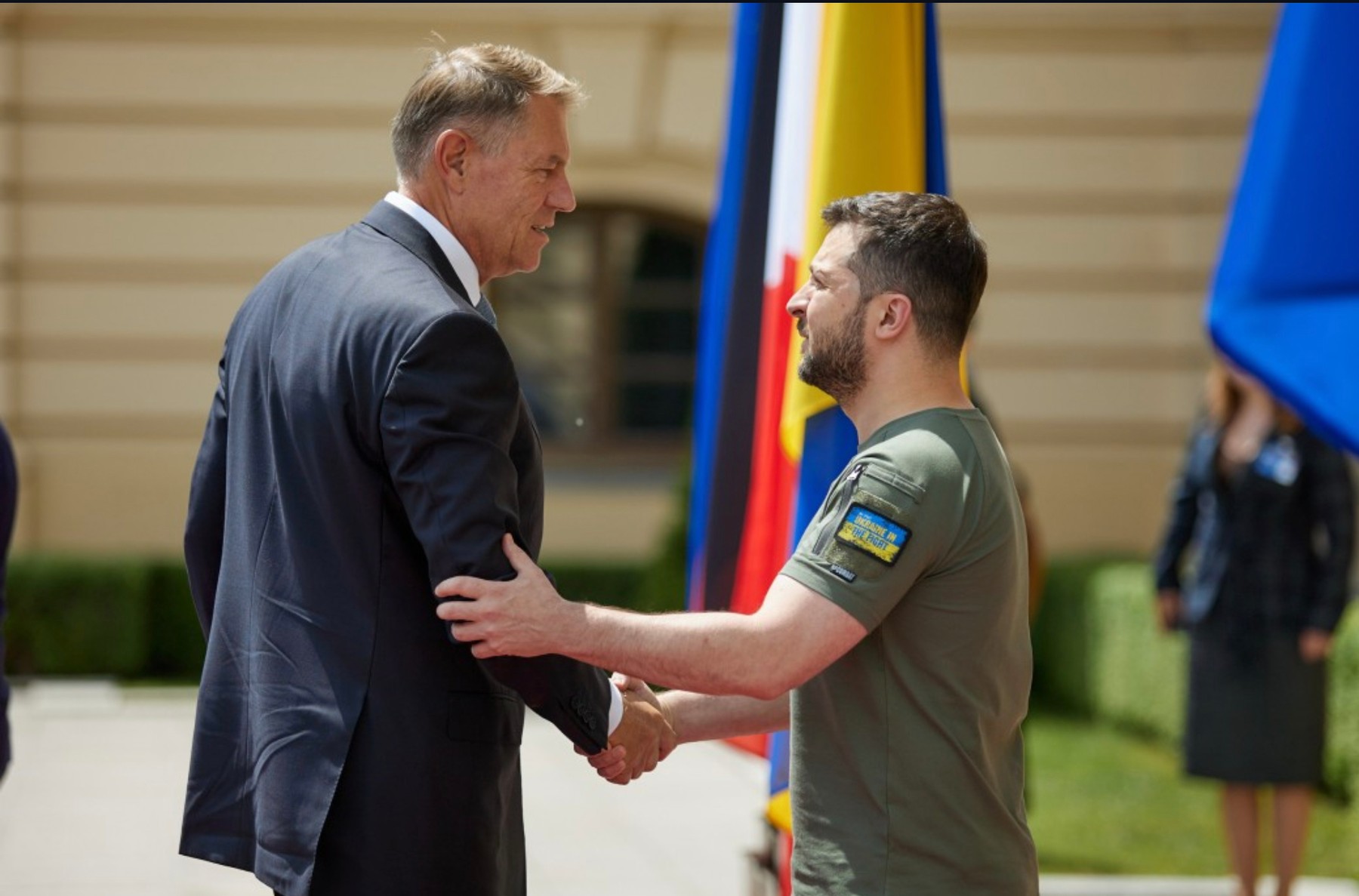 Iohannis i-a scris lui Zelenski de Ziua Ucrainei: România va fi alături cât va fi nevoie, până la victorie și eliberarea teritoriului