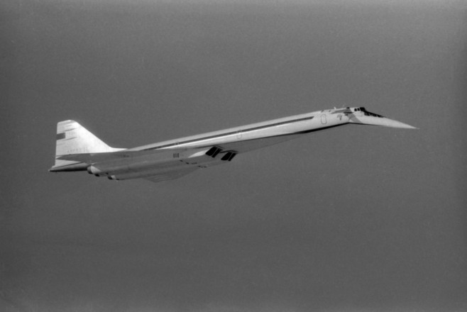 Tu-144