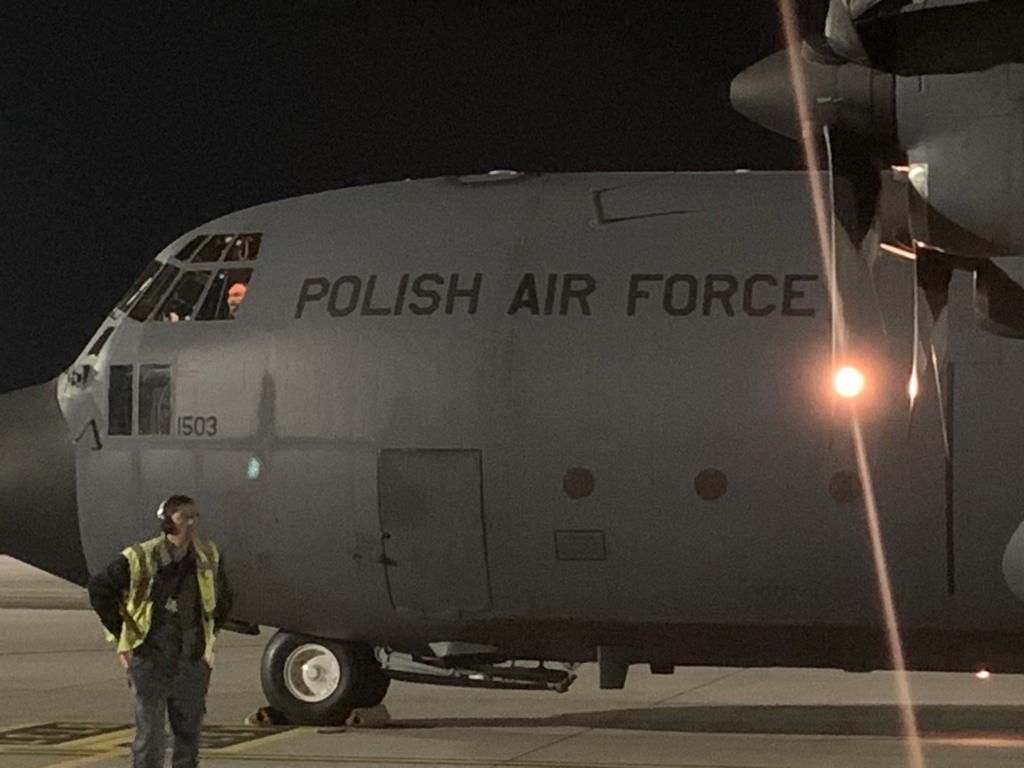 Polonia a trimis șase avioane cu arme și muniții la Chișinău: "Republica Moldova trebuie să reziste încercărilor de destabilizare"