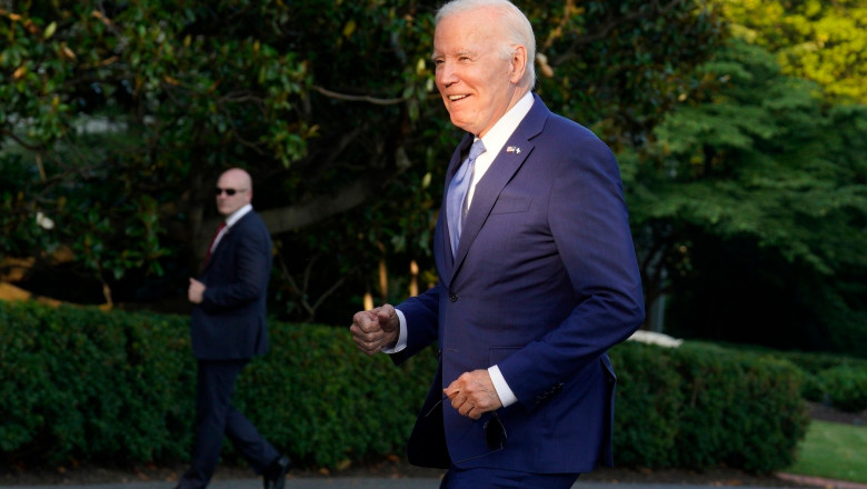 Jo Biden imită jogging-ul