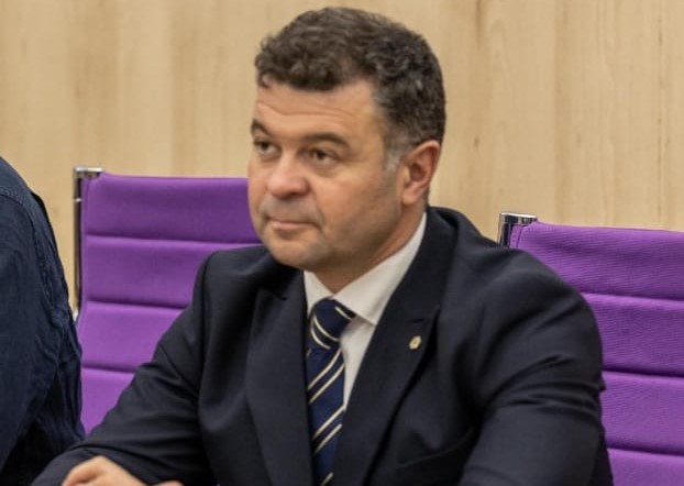 Liberalul Marilen Pirtea explică de ce casa în care locuiește nu apare în declarația de avere. Imobilul a fost ținta unui jaf