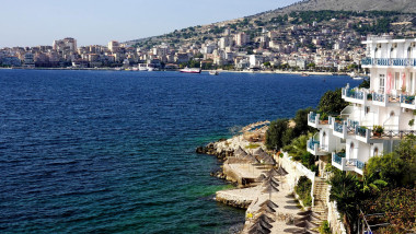 plaja coasta albania