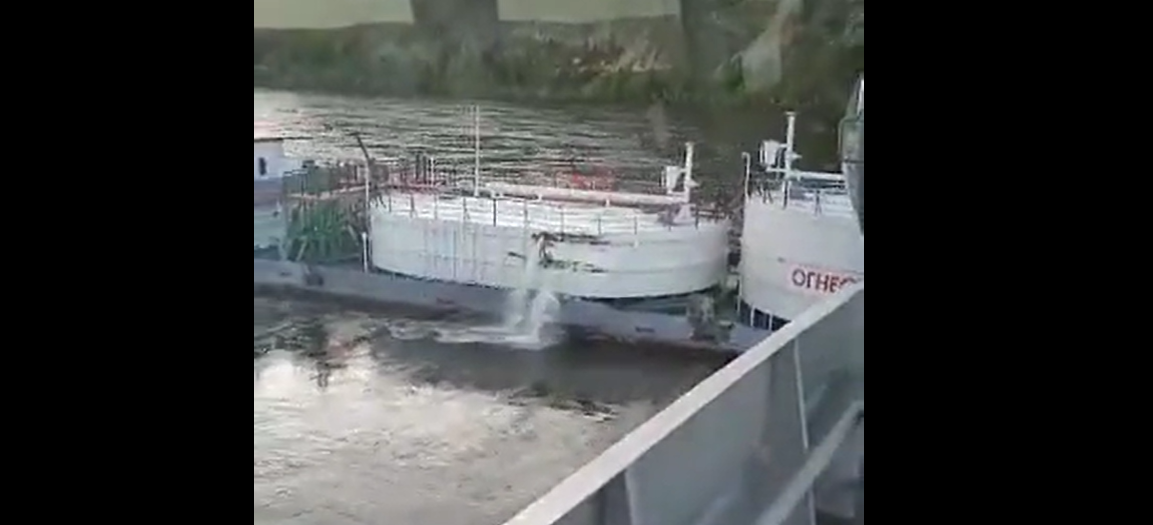 Două petroliere s-au ciocnit violent pe unul dintre cele mai mari fluvii din Rusia. Căpitanul unuia dintre ele era beat