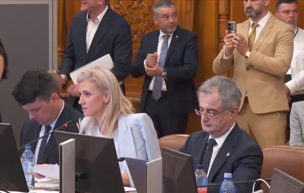 "Sunteți un candidat de pe banca de rezervă". "Infractorilor!" Scandal la audierea Alinei Gorghiu, Șoșoacă și Orban s-au certat cu toți