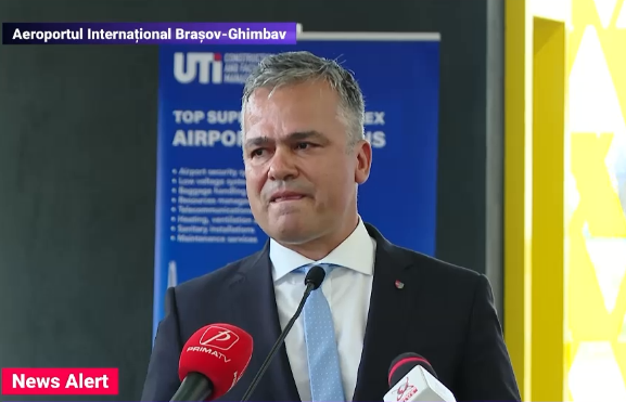 Adrian Veștea a plâns la inaugurarea Aeroportului Internațional Brașov: Nu m-am așteptat să primesc șansa de a face parte din Guvern