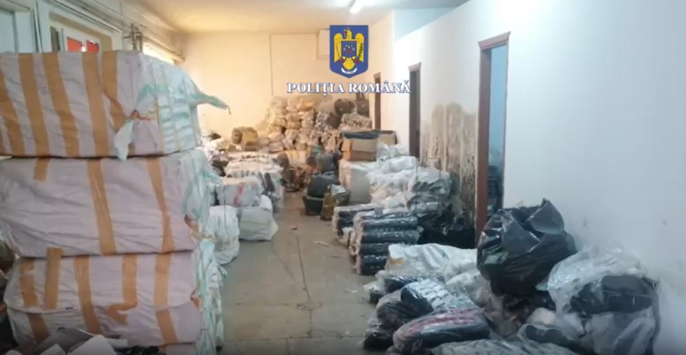 Afacere cu fake-uri în Capitală. 4.000 de colete cu haine, genți și parfumuri "de firmă", trimise prin curier în ultimele 6 luni