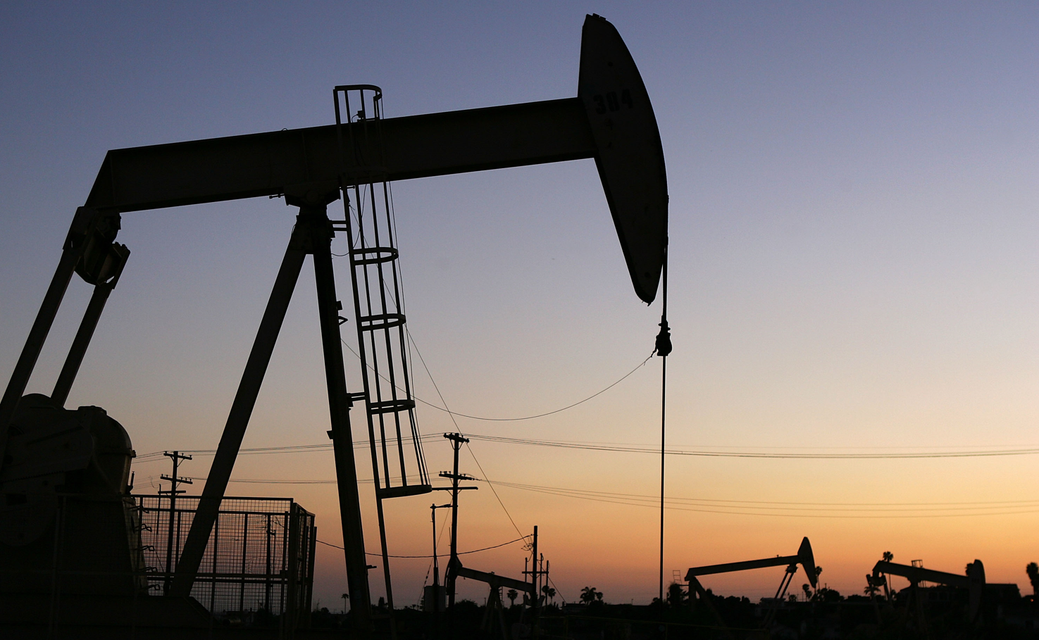 Veniturile din petrol ale Rusiei au scăzut cu 50% după plafonarea preţului, afirmă Trezoreria americană