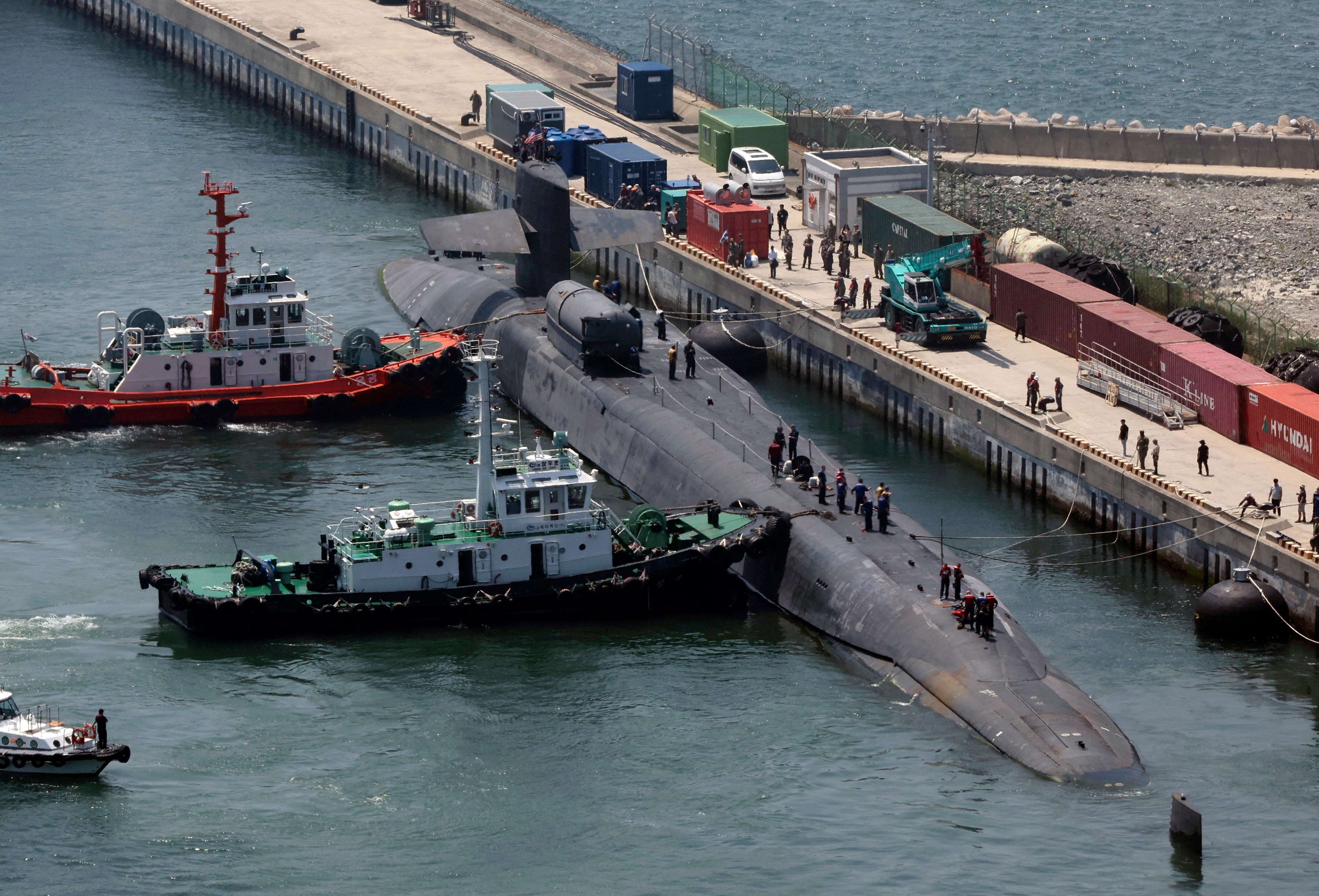 SUA au trimis un submarin nuclear în portul Busan din Coreea de Sud, după ce Nordul a lansat două noi rachete