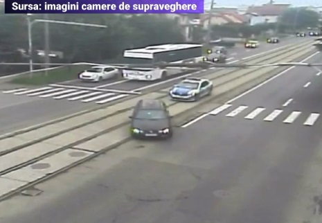 Imagini din timpul urmăririi ca-n filme din Timișoara. Momentul în care șoferul fără permis încearcă să scape de polițiști