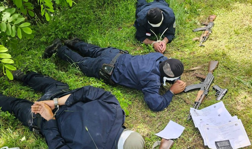 O instanţă din Serbia a decis anchetarea în stare de arest a trei poliţişti kosovari reținuți într-o zonă de frontieră