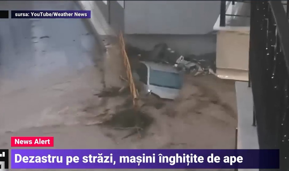 Dezastru în Salonic din cauza ploilor torențiale: mașini înghițite de ape, case și drumuri distruse