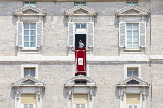 ++ Il Papa all'Angelus, grazie per l'affetto e la vicinanza ++