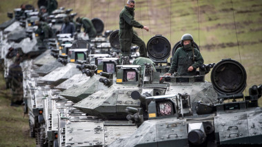Blindate suedeze model CV 90 furnizate armatei ucrainene