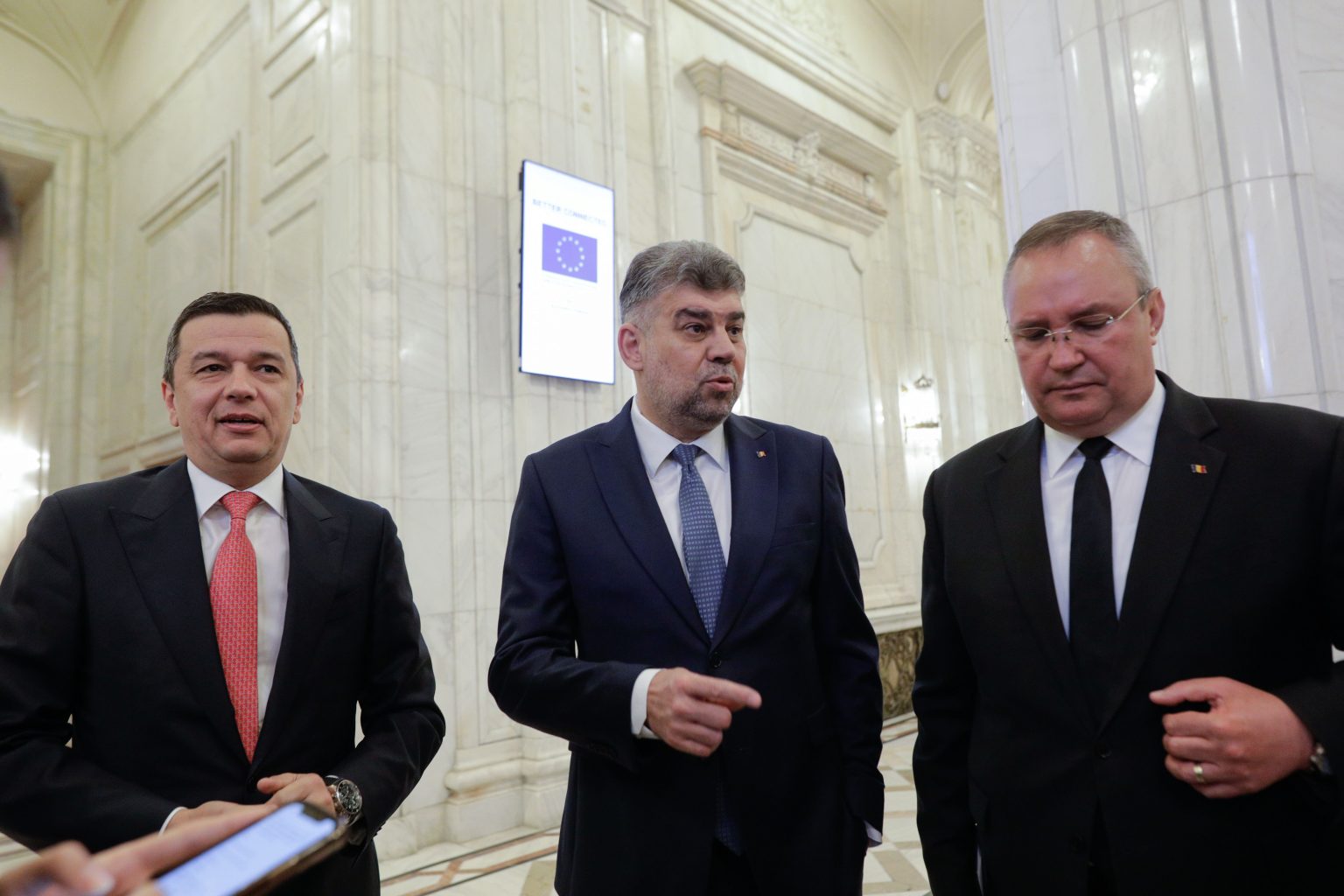 Primul scandal în noua coaliție PSD-PNL. Liberalii îl acuză pe Ciolacu că nu le numește omul la SGG. Ciucă: O să discutăm