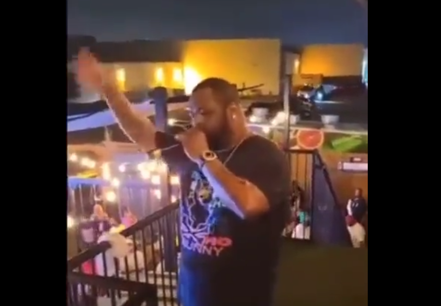 Un rapper cunoscut a murit pe scenă, în timpul concertului